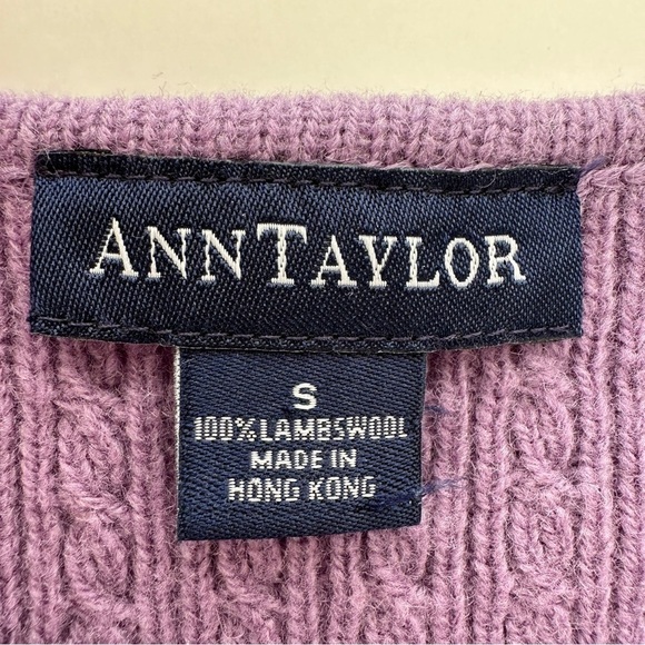 Ann Taylor sweater with crew neck, long sleeves, baby  cable knit π― lambs wool - Picture 7 of 10